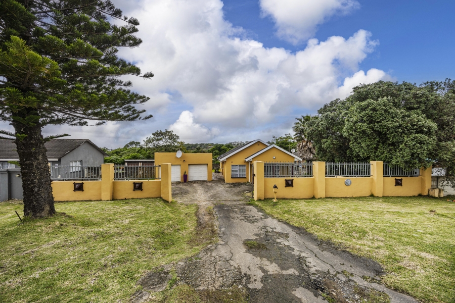 4 Bedroom Property for Sale in Amalinda North Eastern Cape